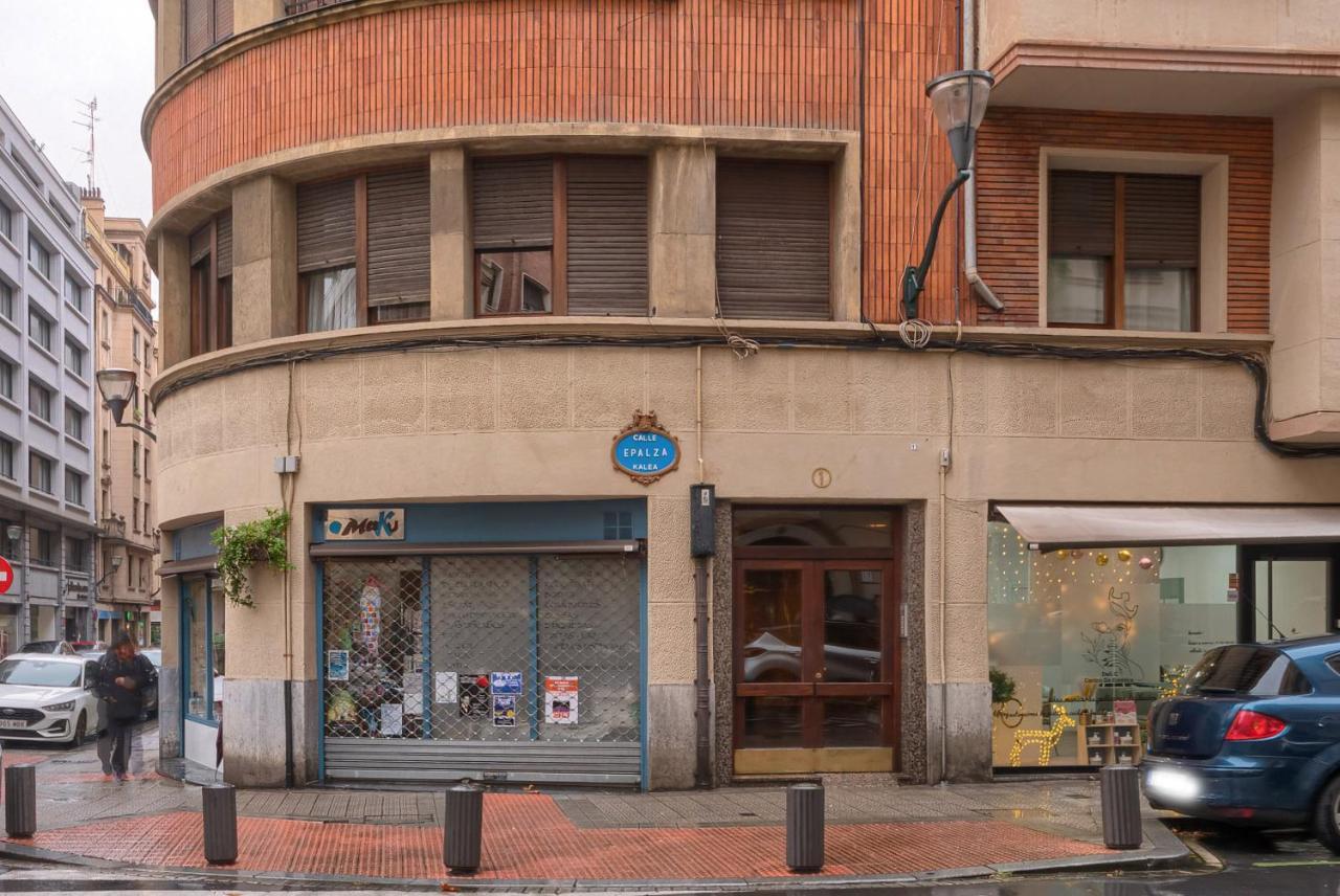 Encanto Y Confort En Calle Epalza - Tu Familia En El Corazon De Bilbao Exteriör bild